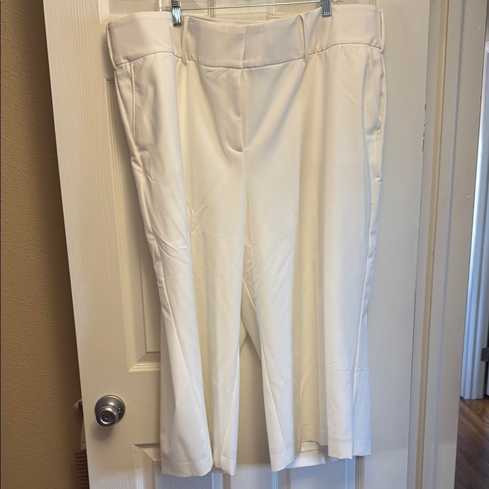 White Cropped Wide-Leg Pants with Relaxed Fit